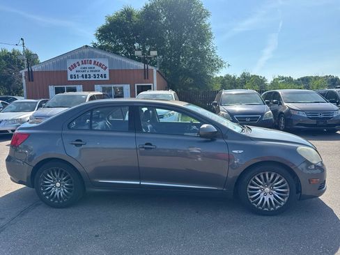 Used 2010 Suzuki Kizashi SLS AWD/4WD image 4