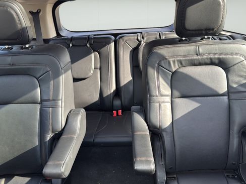 Used 2024 Lincoln Aviator Reserve w/ Jet Package RWD image 21