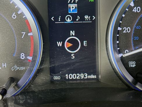 Used 2016 Toyota Highlander Limited Platinum FWD image 19