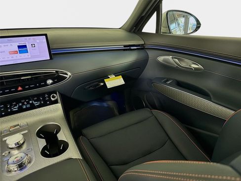 New 2026 Genesis GV70 2.5T Sport Prestige AWD/4WD image 25