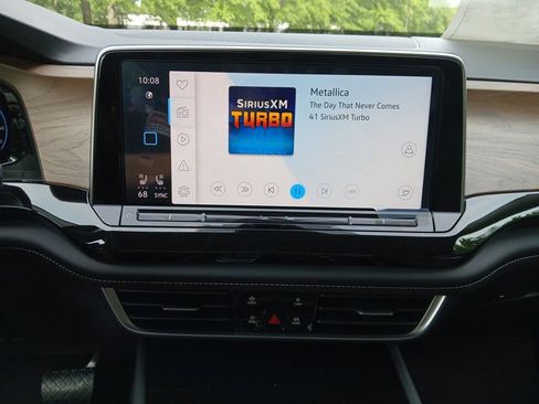 New 2025 Volkswagen Atlas SE image 18