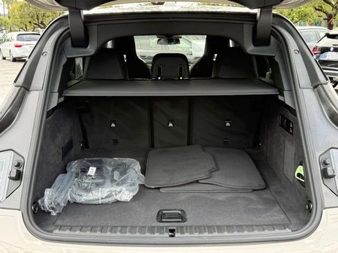 Used 2026 BMW iX xDrive45 w/ Climate Comfort Package image 15