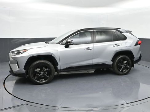 Certified 2021 Toyota RAV4 XSE w/ Carpet Mat Package (TMS) image 30