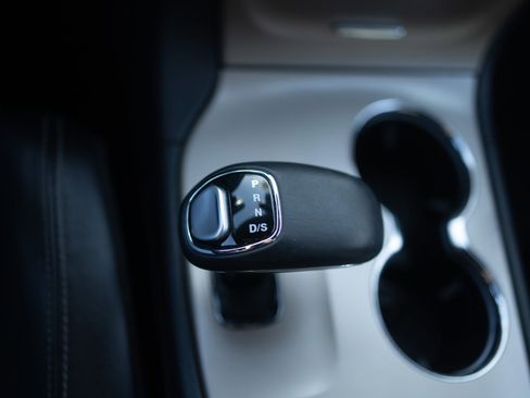 Used 2015 Jeep Grand Cherokee Limited image 28