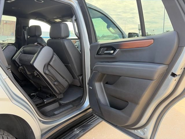 Used 2025 GMC Yukon Denali AWD/4WD image 43