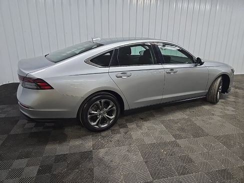 Used 2023 Honda Accord EX image 3