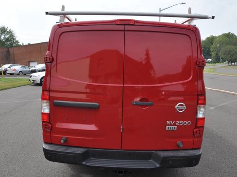 Used 2015 Nissan NV 2500 SV w/ Technology Package image 10