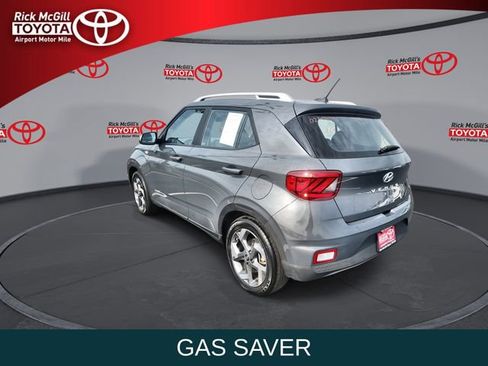 Used 2025 Hyundai Venue SEL FWD image 6