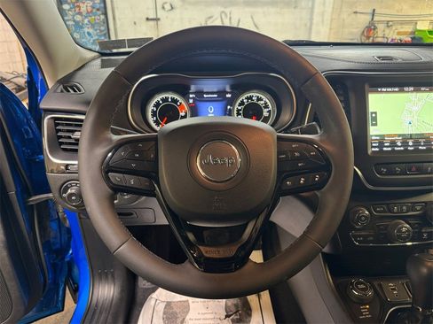 Used 2023 Jeep Cherokee Altitude Lux w/ Lux Elite Package image 15