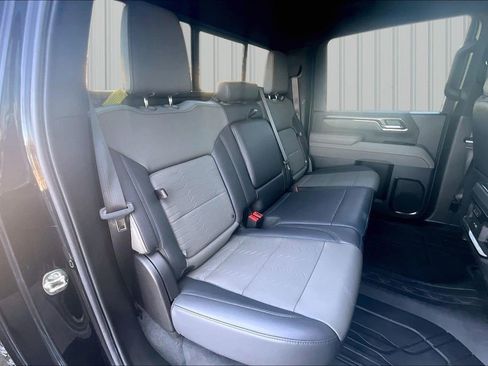 Used 2025 Chevrolet Silverado 2500 ZR2 w/ Technology Package AWD/4WD image 21
