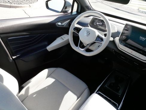 Used 2023 Volkswagen ID.4 Pro S Plus AWD/4WD image 9