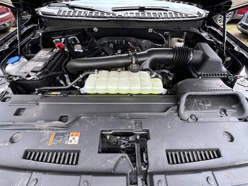 New 2025 Lincoln Navigator Reserve AWD/4WD image 26