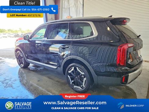 Used 2023 Kia Telluride S w/ S Sunroof Package FWD image 3