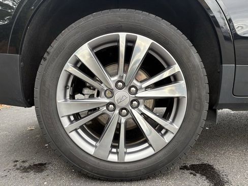 Certified 2024 Cadillac XT5 Premium Luxury w/ LPO, Floor Liner Package image 17