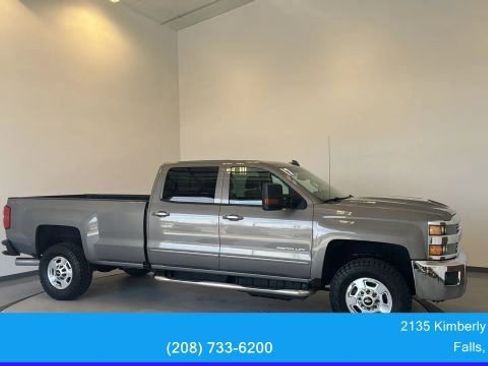Used 2017 Chevrolet Silverado 2500 LT w/ LT Convenience Package AWD/4WD image 12