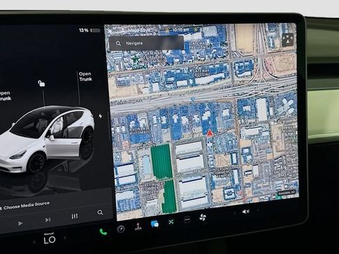 Used 2023 Tesla Model Y Long Range AWD/4WD image 12