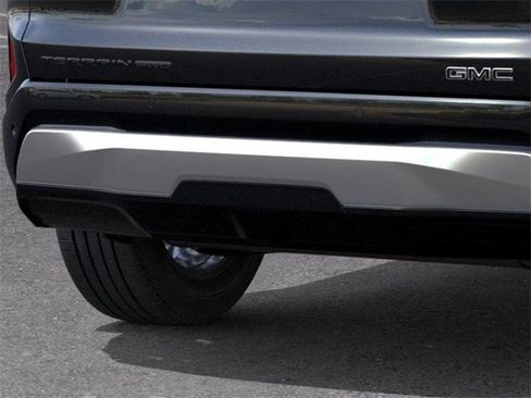 New 2026 GMC Terrain Denali w/ LPO, Black Badging Package image 14