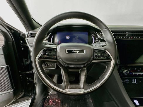 Certified 2023 Jeep Grand Cherokee Overland w/ Luxury Tech Group IV AWD/4WD image 19