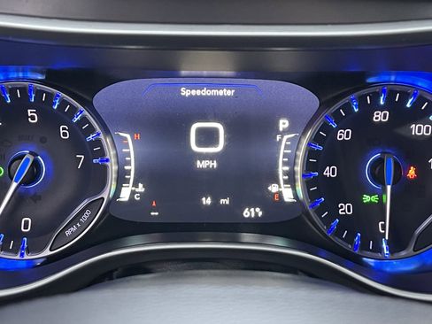 New 2026 Chrysler Pacifica Select image 38