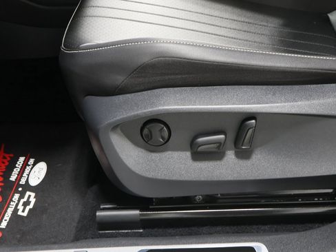 Used 2022 Volkswagen Tiguan SE R-Line image 20