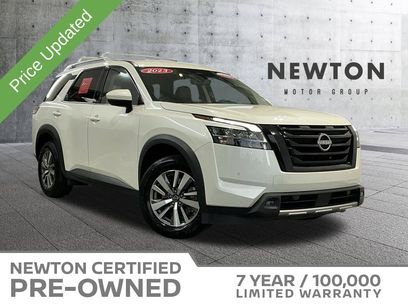 Used 2023 Nissan Pathfinder SL w/ Black Appearance Package