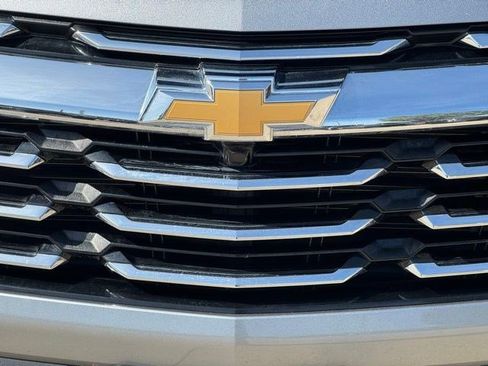 Used 2025 Chevrolet Equinox LT AWD/4WD image 34