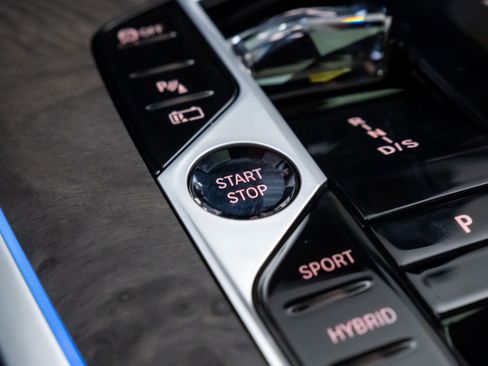 New 2026 BMW X5 xDrive50e w/ Executive Package image 23