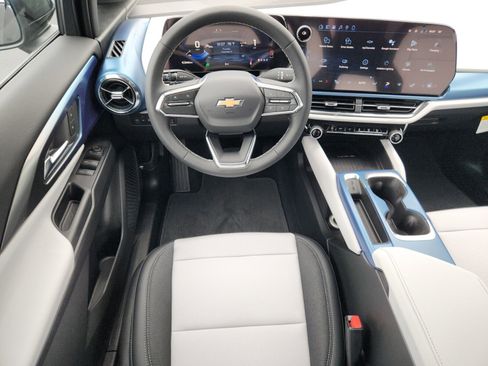 New 2026 Chevrolet Equinox EV LT image 10