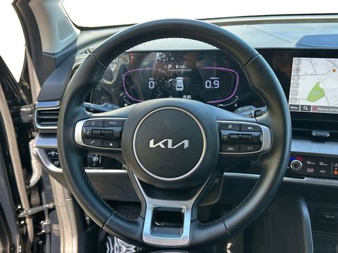 Certified 2025 Kia Sportage EX w/ Premium Package AWD/4WD image 12