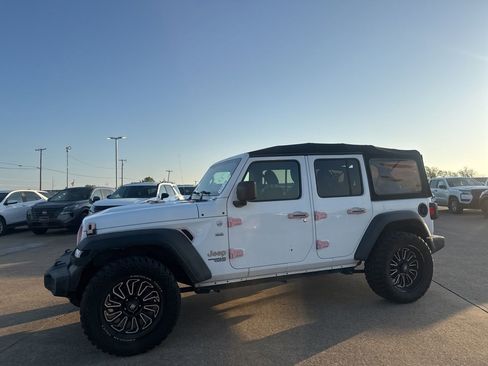 Used 2021 Jeep Wrangler Unlimited Sport image 10