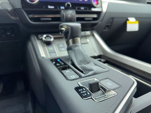 Used 2026 Lexus GX 550 w/ Accessory Package (2T) image 41