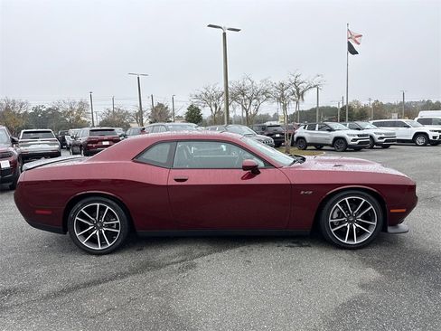 Used 2023 Dodge Challenger R/T w/ Plus Package image 2