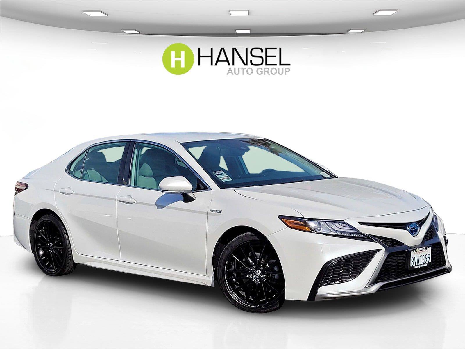 Used 2021 Toyota Camry XSE FWD image 1