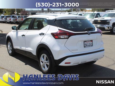 Certified 2025 Nissan Kicks Play S FWD image 9