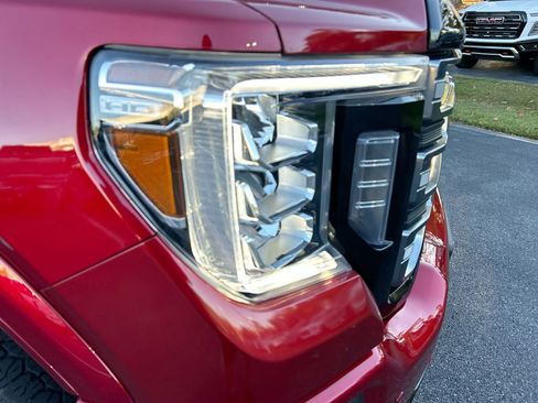 Used 2022 GMC Sierra 2500 AT4 w/ AT4 Preferred Package image 11