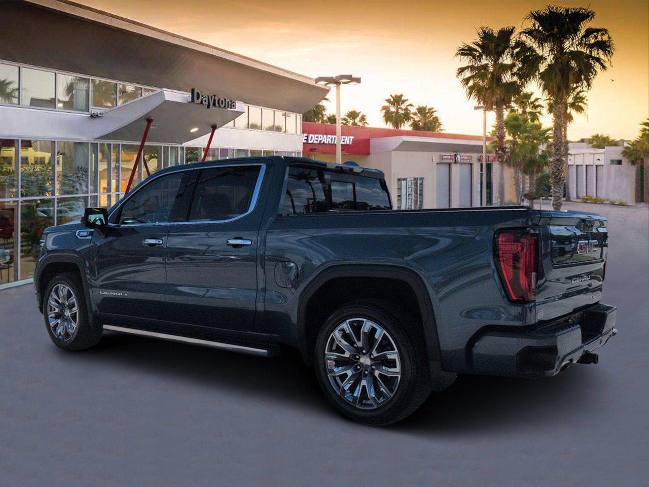 Used 2024 GMC Sierra 1500 Denali AWD/4WD image 5