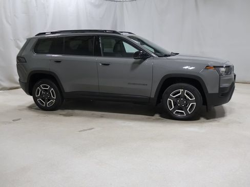 New 2026 Jeep Cherokee Limited AWD/4WD image 7