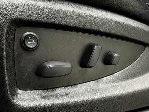 Used 2019 Chevrolet Tahoe LS AWD/4WD image 16
