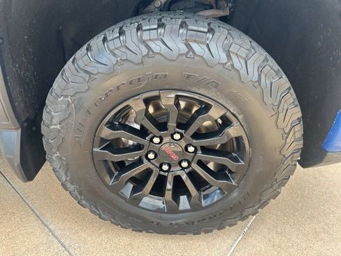 Used 2022 GMC Sierra 1500 AT4X AWD/4WD image 10