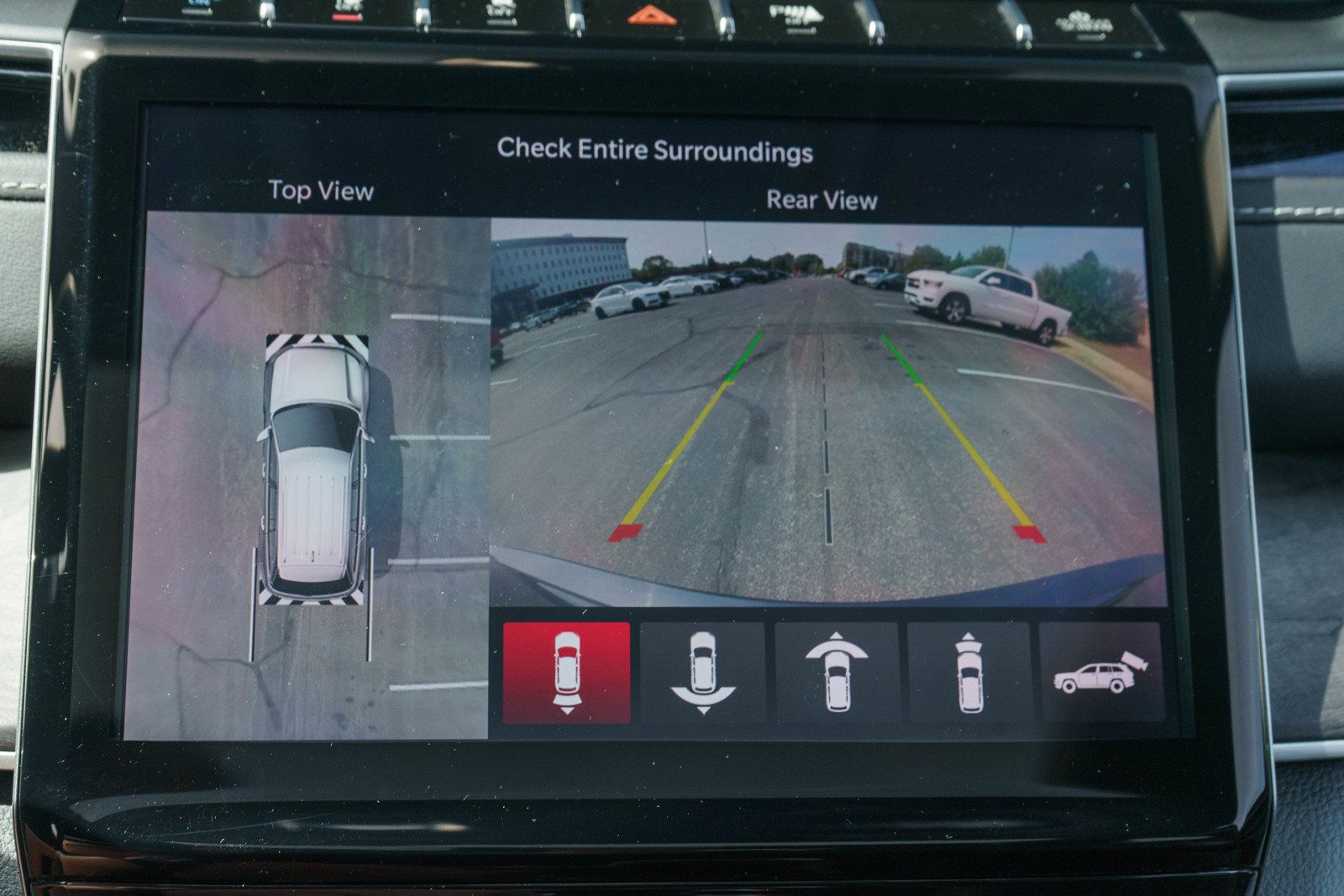 Used 2023 Jeep Grand Cherokee 4WD 4xe w/ Luxury Tech Group II image 16
