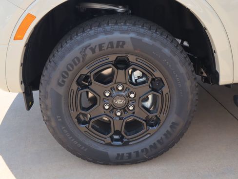 New 2026 Ford Ranger XLT w/ Equipment Group 301A High AWD/4WD image 18