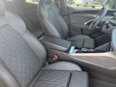 Used 2025 Audi SQ5 Premium Plus AWD/4WD image 30