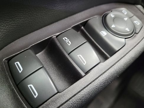 Used 2020 Chevrolet Equinox LT FWD image 27