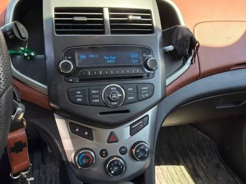 Used 2014 Chevrolet Sonic LT FWD image 4
