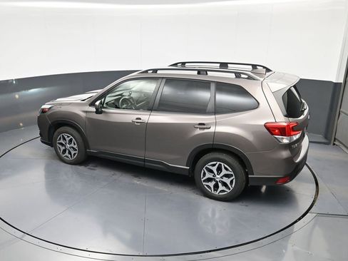 Used 2023 Subaru Forester Premium AWD/4WD image 29