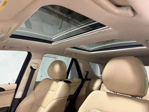 Used 2017 Mercedes-Benz GLE 350 GLE 350 4MATIC Sport Utility 4 image 16