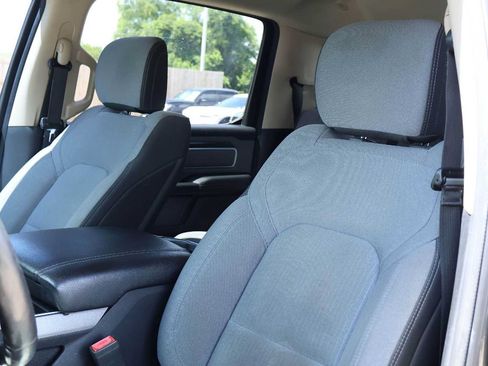 Used 2019 RAM 1500 Big Horn AWD/4WD image 11