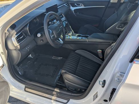 Used 2026 Genesis G70 2.5T Prestige image 9
