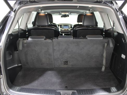 Used 2015 Toyota Highlander Limited image 29