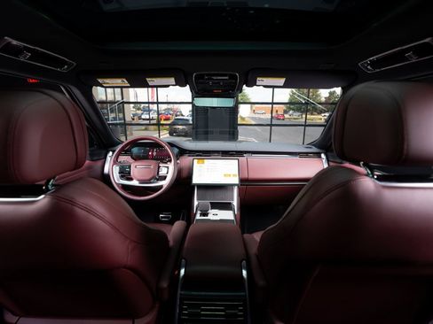 Used 2025 Land Rover Range Rover SE AWD/4WD image 50